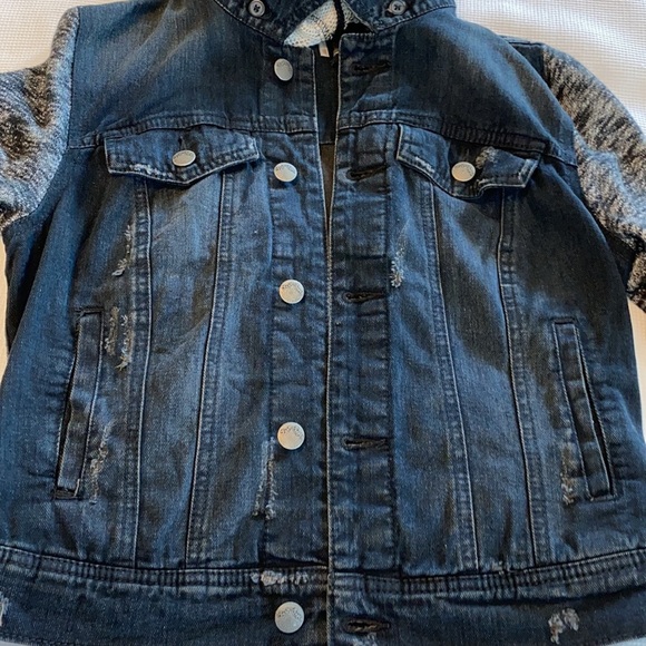 Free People Woman’s Black Distressed Denim Jacket With Removable Hoodie Size XS - Picture 8 of 12